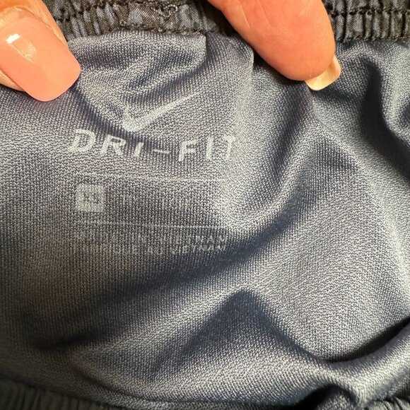 Women's Nike Dri-Fit Tempo Running Shorts.  Size XS - Picture 4 of 7